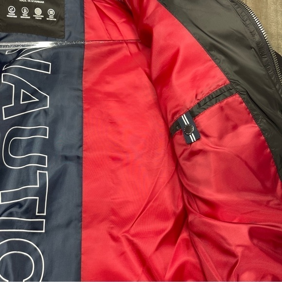 NWOT Nautica Puffer Coat size XL - Picture 3 of 13